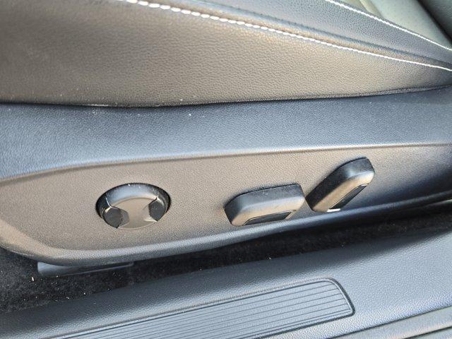 Photo of 2024 Deep Black Pearl Volkswagen Jetta