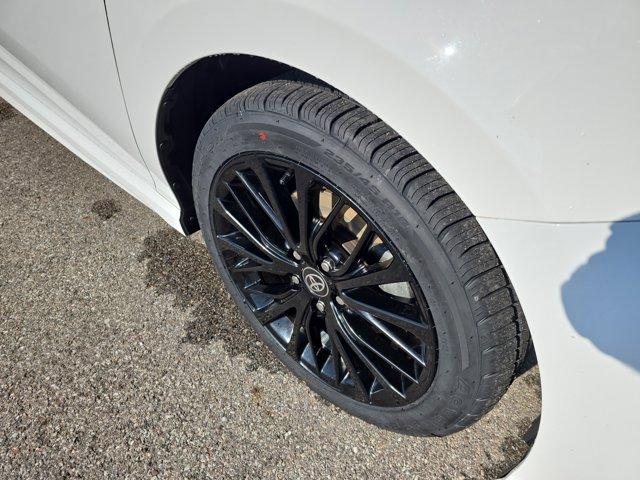 Photo of 2021 Super White Toyota Camry