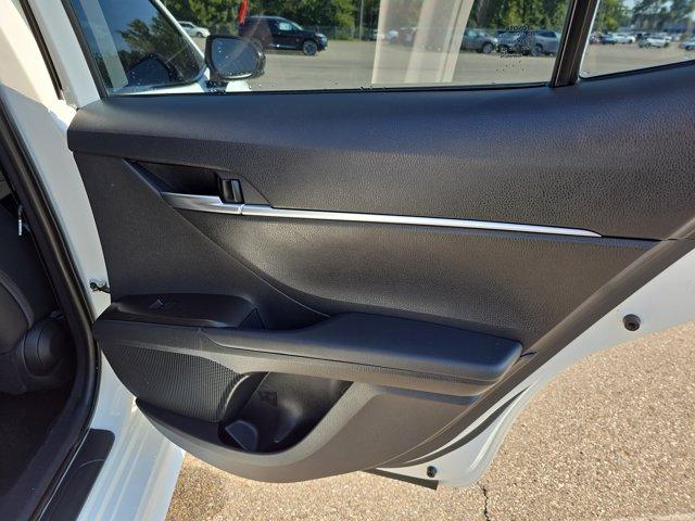 Photo of 2021 Super White Toyota Camry