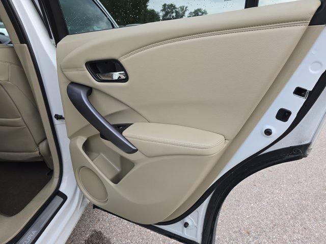 Photo of 2015 White Diamond Pearl Acura RDX