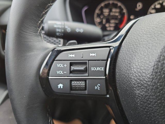 Photo of 2025 Platinum White Pearl Honda Civic