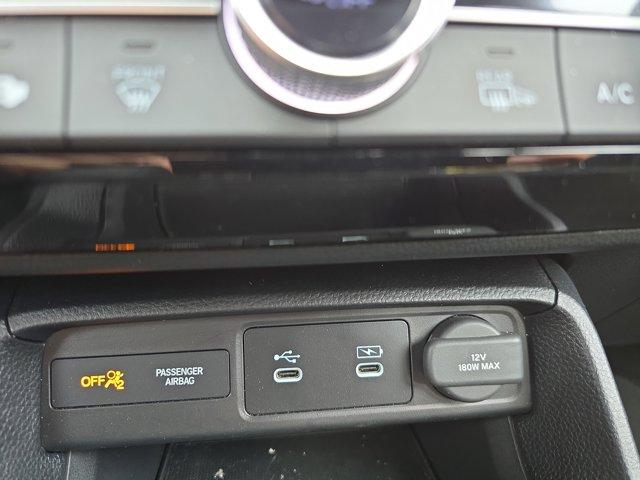 Photo of 2025 Platinum White Pearl Honda Civic