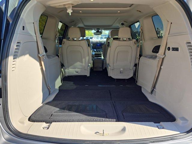 Photo of 2017 Billet Silver Metallic Clearcoat Chrysler Pacifica