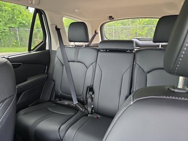 Photo of 2025 Platinum White Pearl Honda Pilot