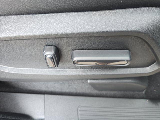 Photo of 2025 Platinum White Pearl Honda Pilot