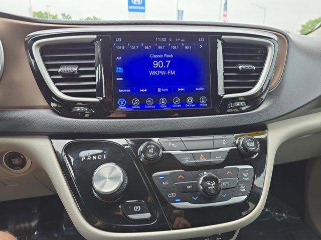 Photo of 2017 Jazz Blue Pearlcoat Chrysler Pacifica