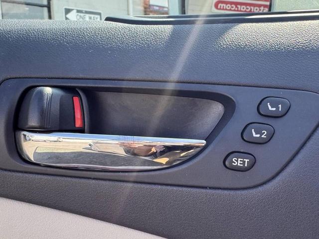 Photo of 2007 Silver Lexus ES 350