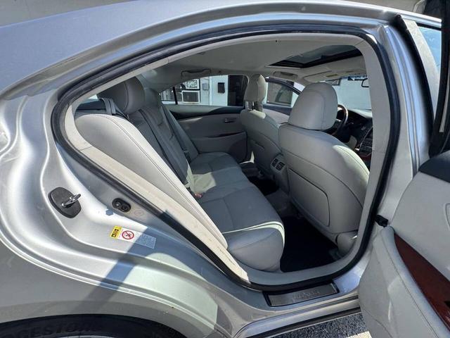 Photo of 2007 Silver Lexus ES 350