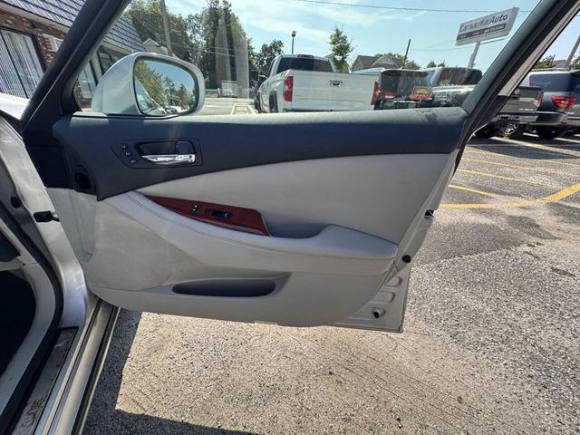 Photo of 2007 Silver Lexus ES 350