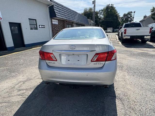 Photo of 2007 Silver Lexus ES 350
