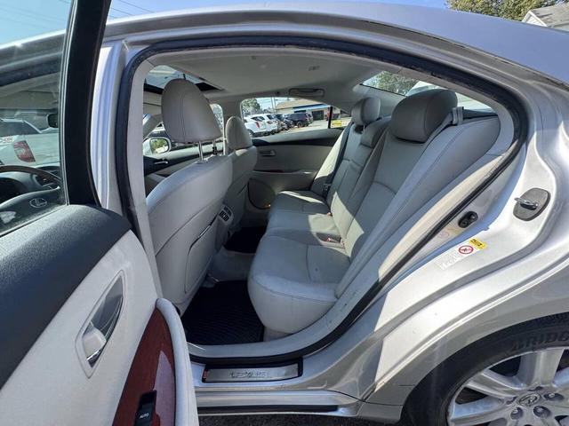 Photo of 2007 Silver Lexus ES 350