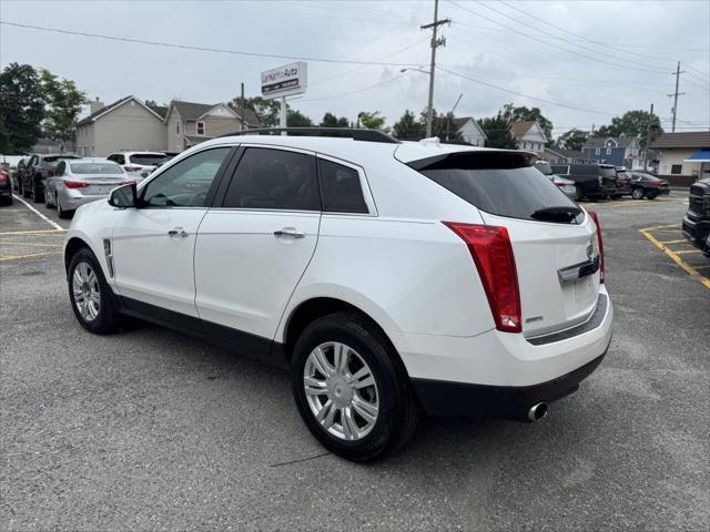 Photo of 2011 White Cadillac SRX