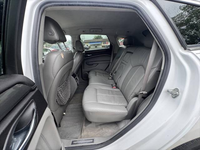 Photo of 2011 White Cadillac SRX