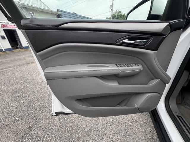 Photo of 2011 White Cadillac SRX