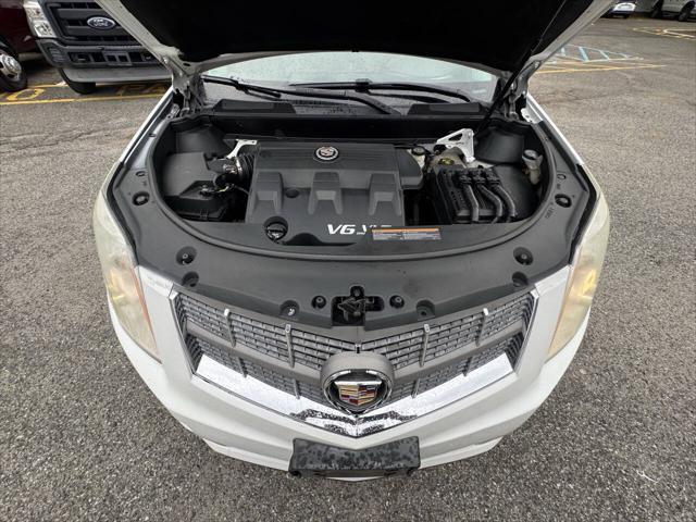 Photo of 2011 White Cadillac SRX
