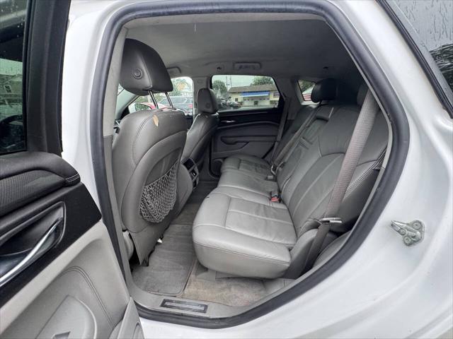 Photo of 2011 White Cadillac SRX