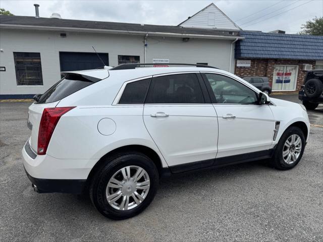 Photo of 2011 White Cadillac SRX