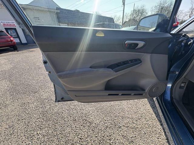 Photo of 2008 Blue Honda Civic