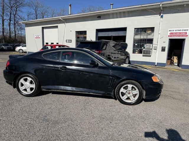 Photo of 2003 Black Hyundai Tiburon