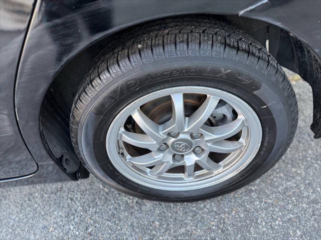 Photo of 2014 Black Toyota Prius v
