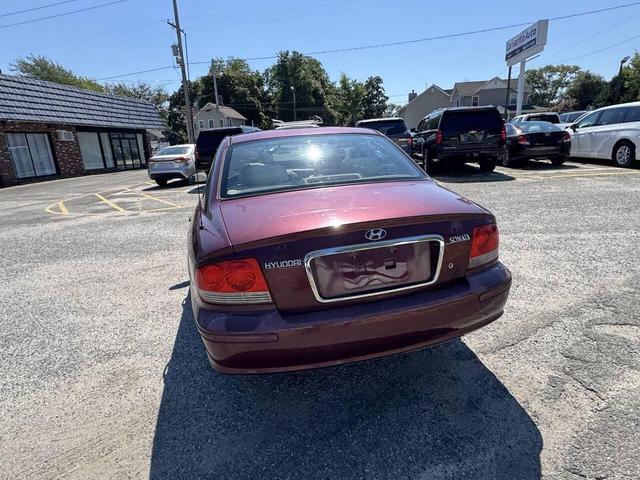 Photo of 2004 Burgundy Hyundai SONATA