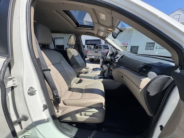 Photo of 2018 White Honda Pilot