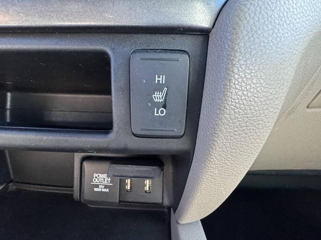 Photo of 2018 White Honda Pilot