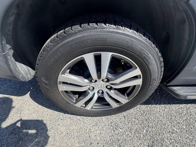 Photo of 2018 White Honda Pilot