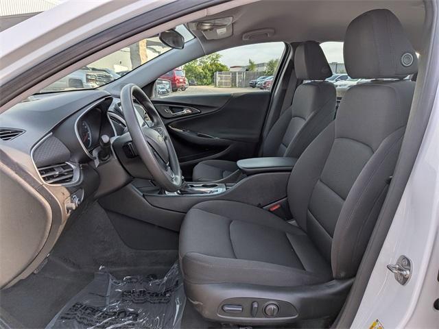 Photo of 2024 Summit White Chevrolet Malibu