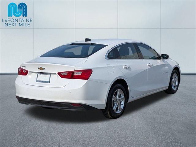 Photo of 2024 Summit White Chevrolet Malibu