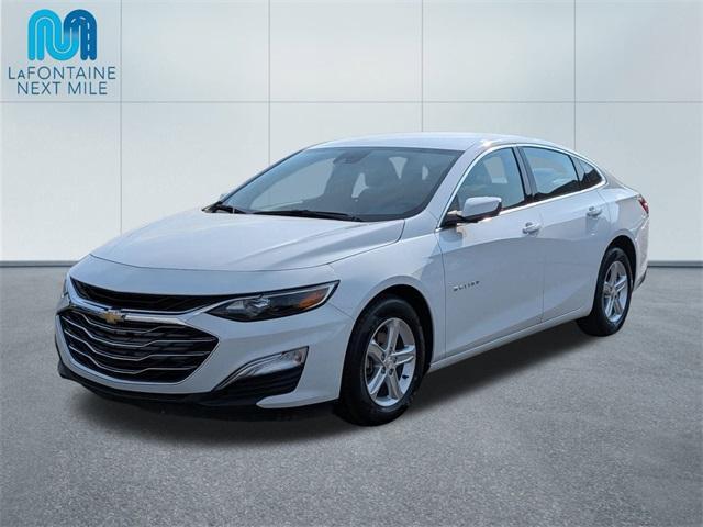 Photo of 2024 Summit White Chevrolet Malibu
