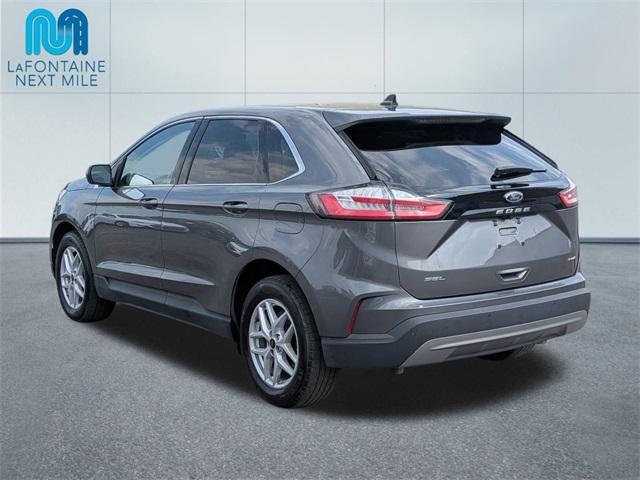 Photo of 2024 Gray Metallic Ford Edge