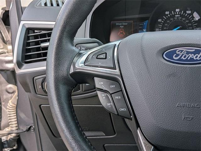 Photo of 2024 Gray Metallic Ford Edge