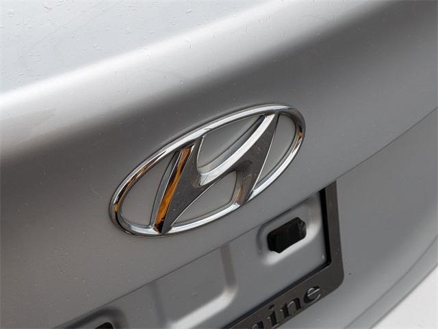 Photo of 2012 Radiant Silver Hyundai ELANTRA
