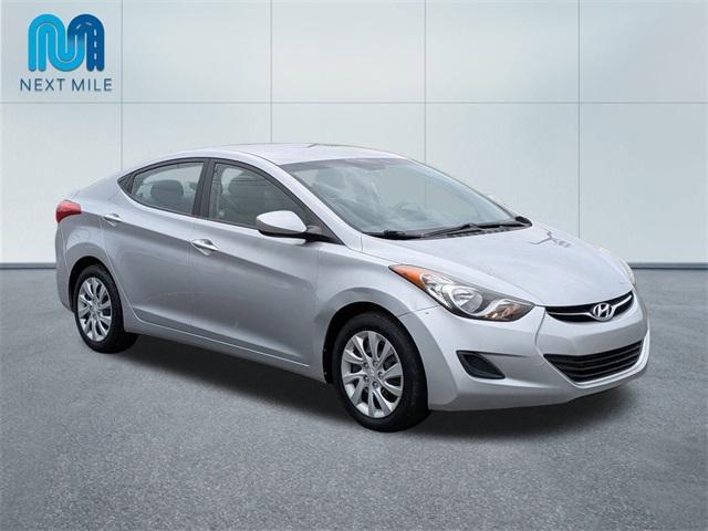 Photo of 2012 Radiant Silver Hyundai ELANTRA