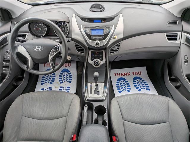 Photo of 2012 Radiant Silver Hyundai ELANTRA