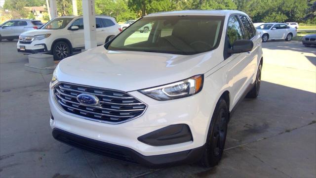 Photo of 2020 Oxford White Ford Edge