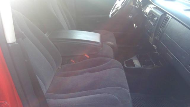 Photo of 2001 Red Dodge Dakota