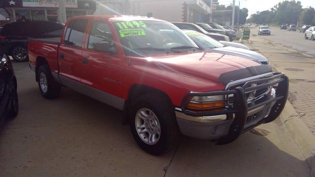 Photo of 2001 Red Dodge Dakota