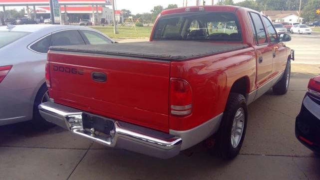 Photo of 2001 Red Dodge Dakota