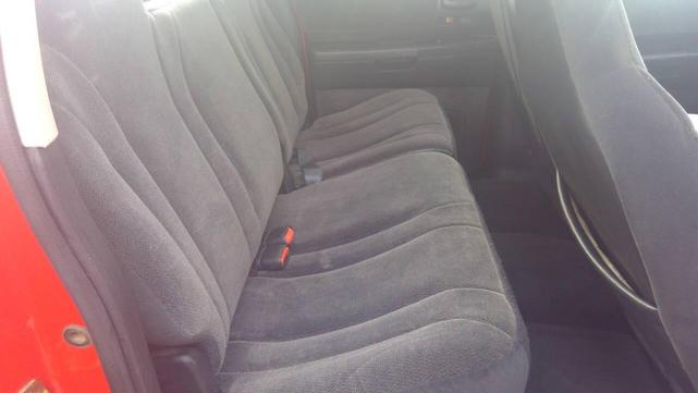 Photo of 2001 Red Dodge Dakota