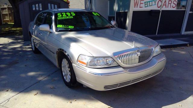 2004 Lincoln Town Car