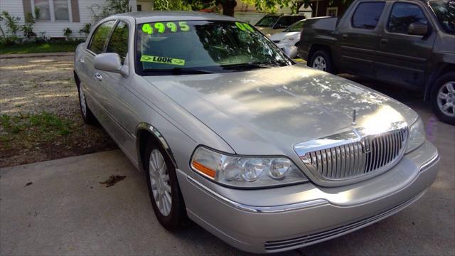 2004 Lincoln Town Car