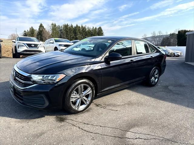 Photo of 2024 Black Metallic Volkswagen Jetta