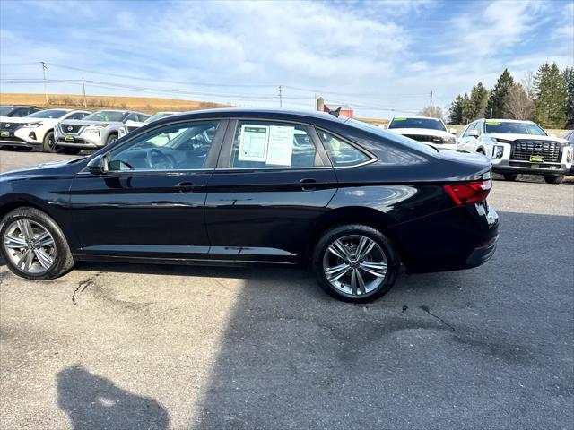 Photo of 2024 Black Metallic Volkswagen Jetta