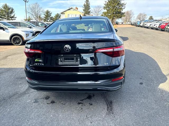 Photo of 2024 Black Metallic Volkswagen Jetta