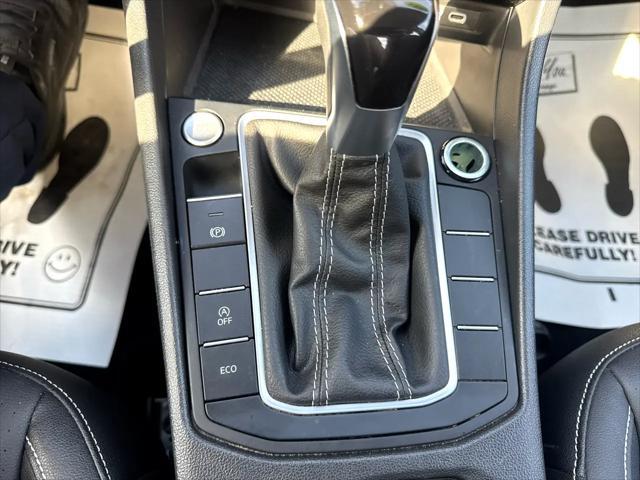 Photo of 2024 Black Metallic Volkswagen Jetta