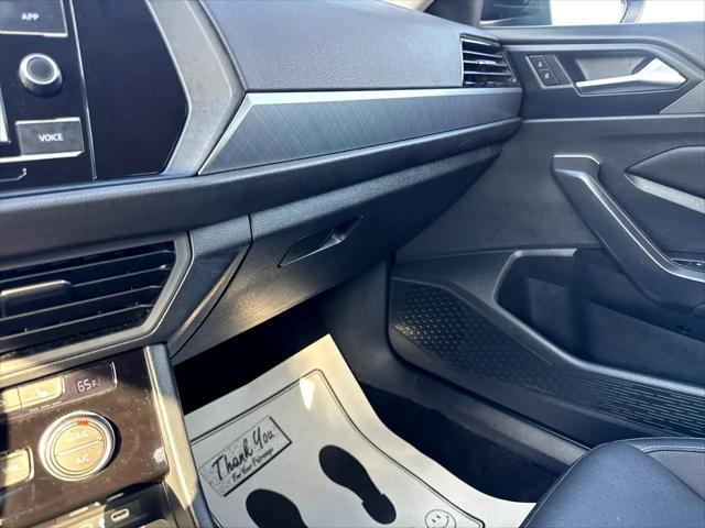 Photo of 2024 Black Metallic Volkswagen Jetta