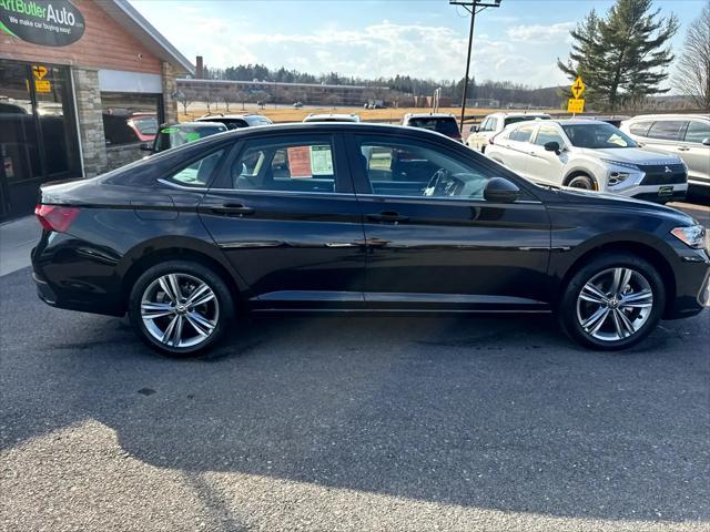 Photo of 2024 Black Metallic Volkswagen Jetta