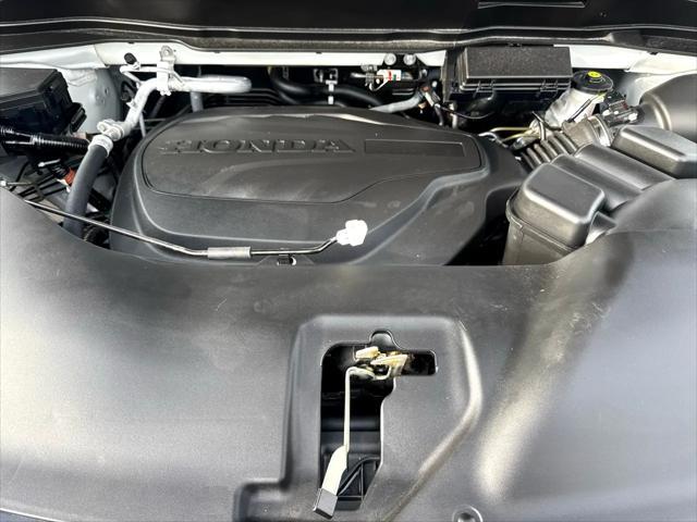Photo of 2022 Platinum White Pearl Honda Pilot
